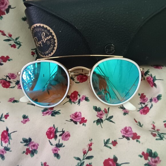 Ray-Bans - Picture 10 of 13